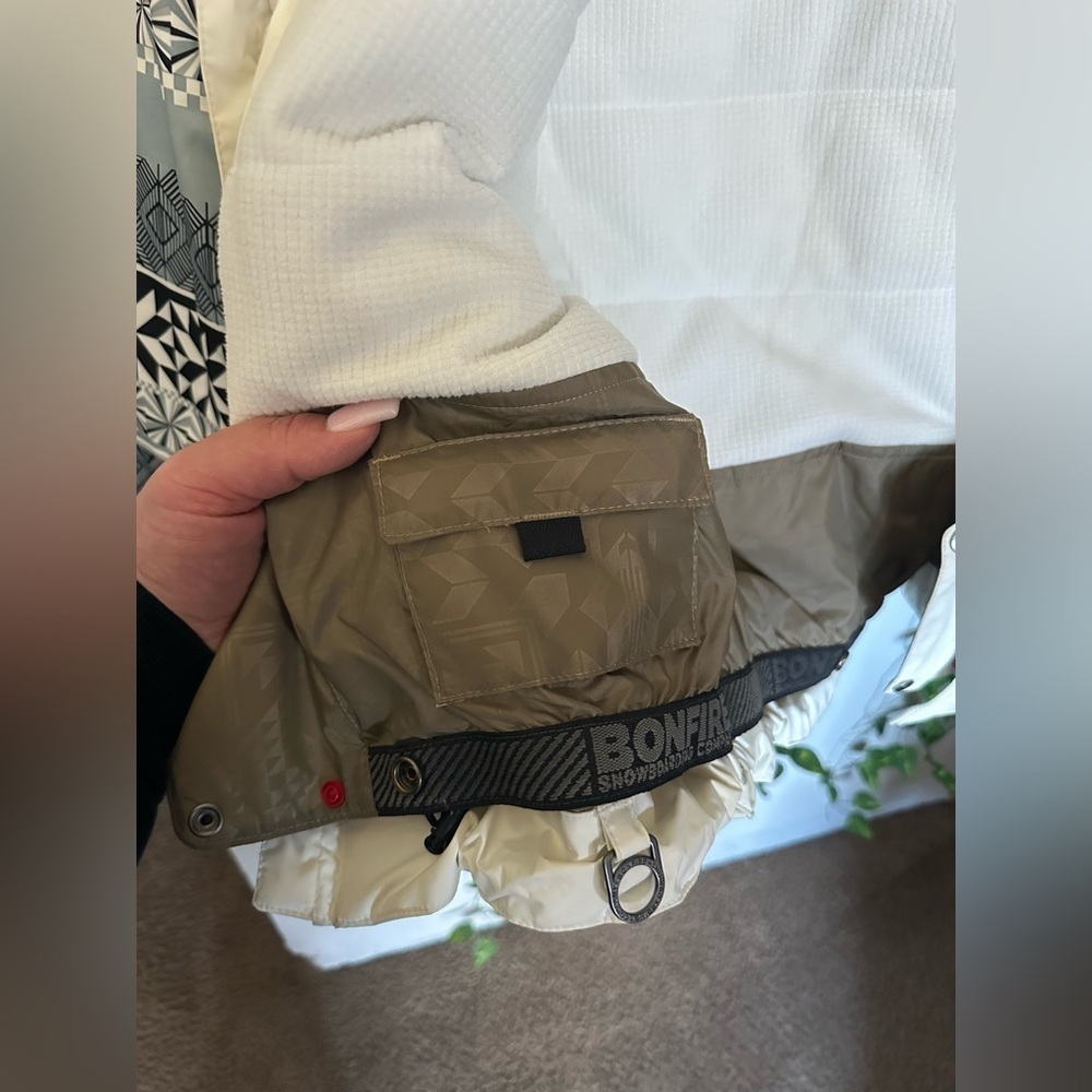 Bonfire Chroma Snowboarding Jacket - Picture 13 of 16